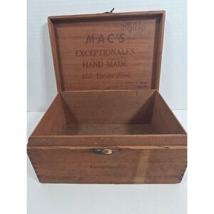 Vintage Macs Exceptionale Hand Made Mild Havana Blend Wooden Cigar Box
